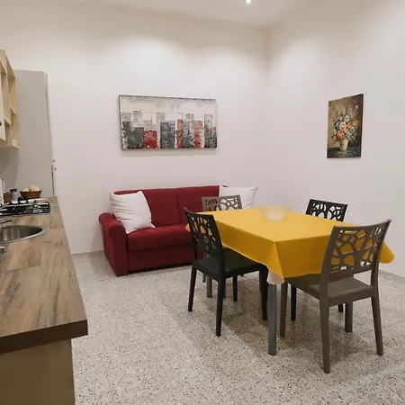 Bilocale Porta Napoli Brindisi